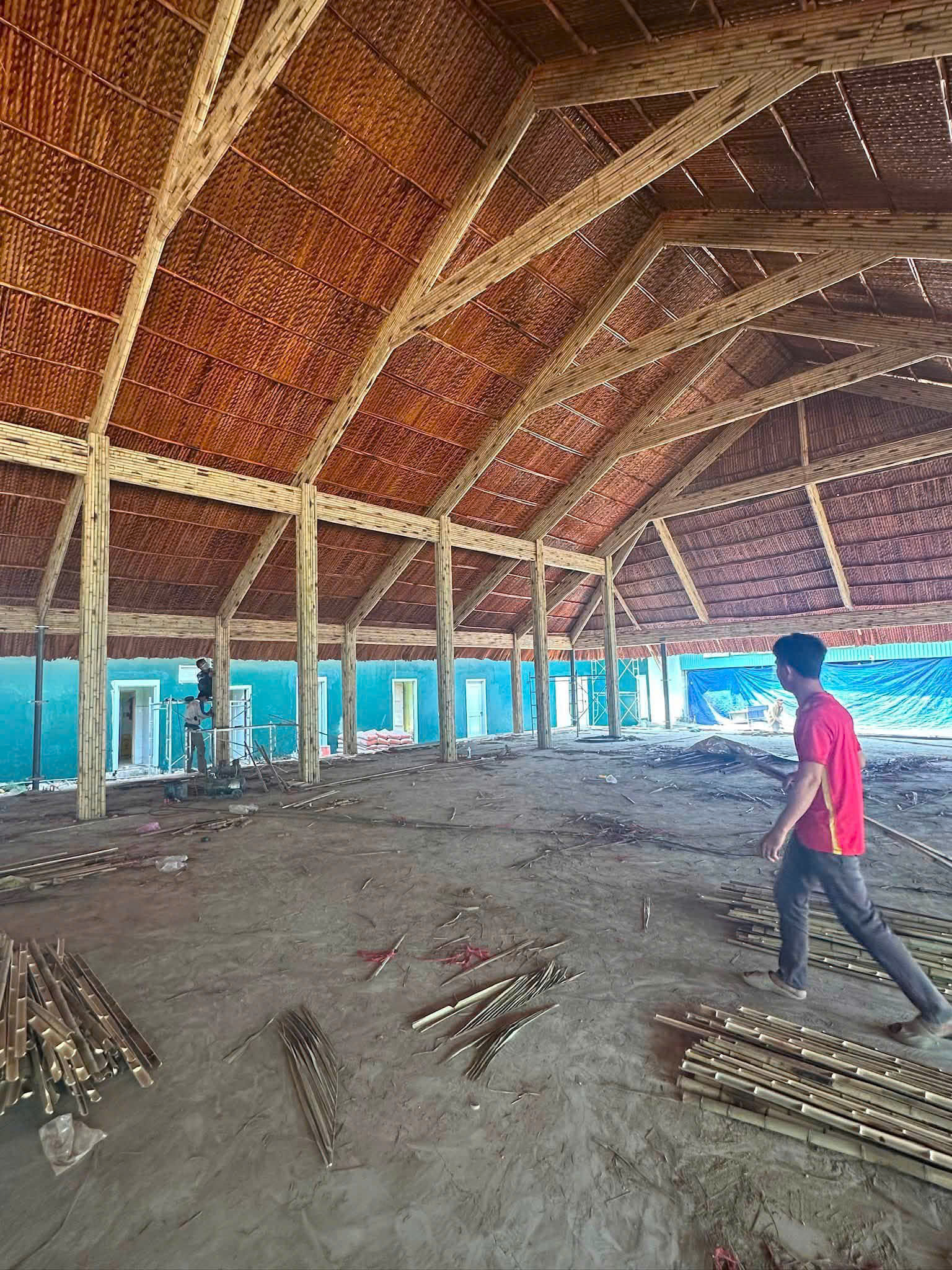 Giải pháp ốp trần tre trúc tạo điểm nhấn mộc mạc cho không gian